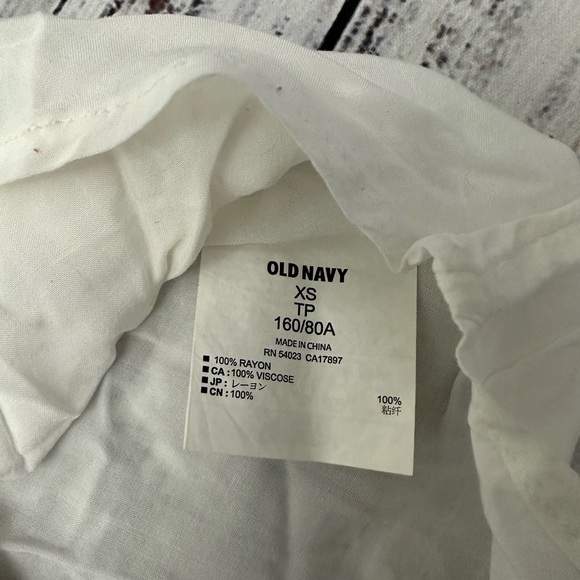 Old Navy White‎ Sleeveless Button Down Blouse Sz. XS - Picture 8 of 8